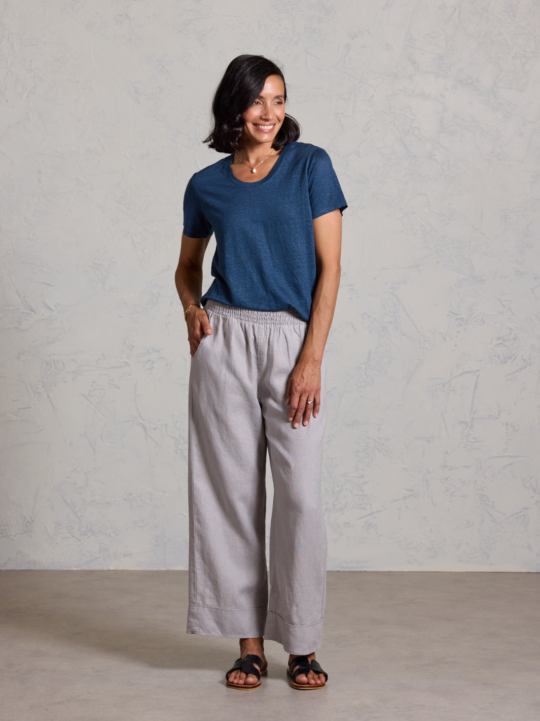 Clovelly French Linen T-Shirt Navy