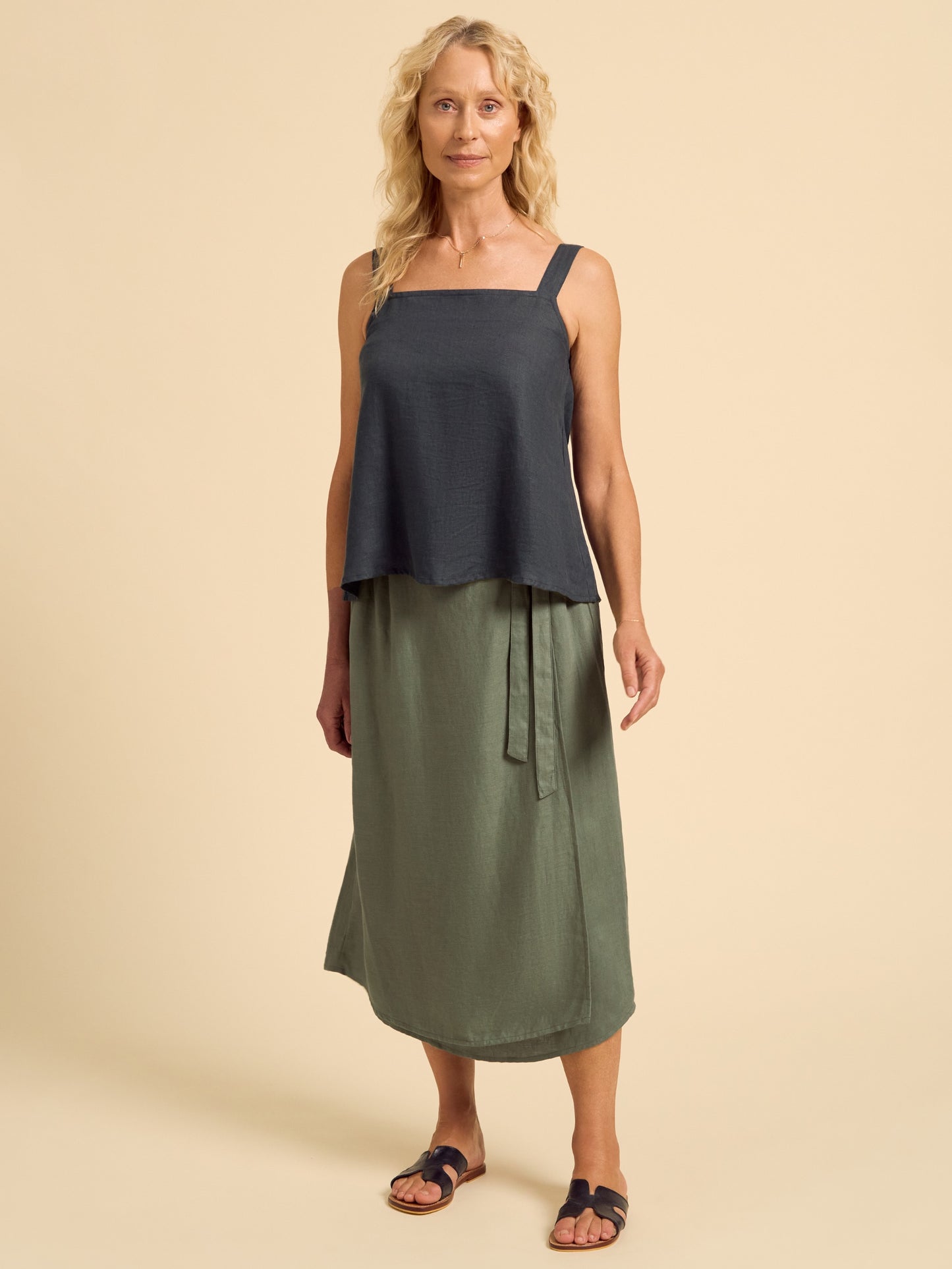 Soella French Linen Top Charcoal